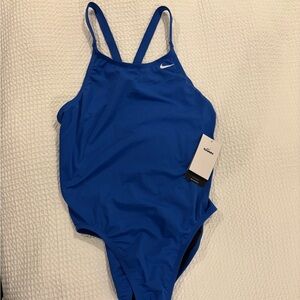 Nike Womens Hydrostrong swimsuit new with tags